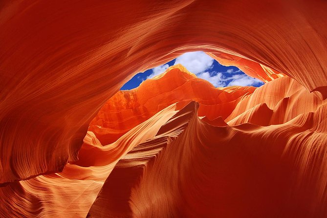 A beautiful view from the lower Antelope Canyon